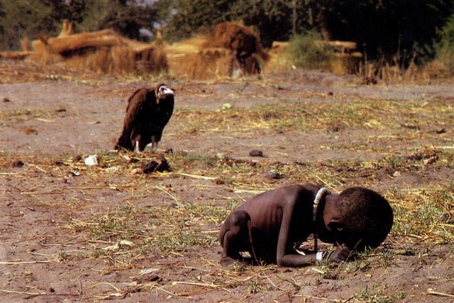 Struggling Girl, Sudan, Kevin Carter 
