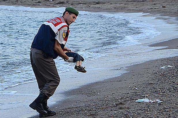 Dead-Syrian-Boy-Beach-Aylan-Kurdi
